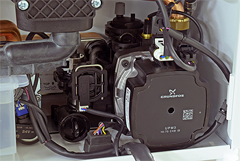 id logic combi² c30 lower rhs boiler.jpg